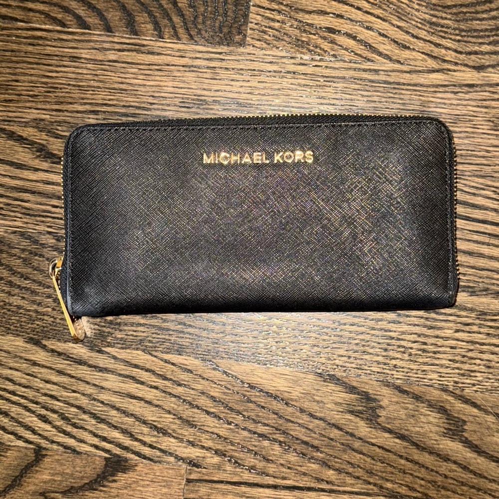 Michael Kors Black and Gold Zip Wallet